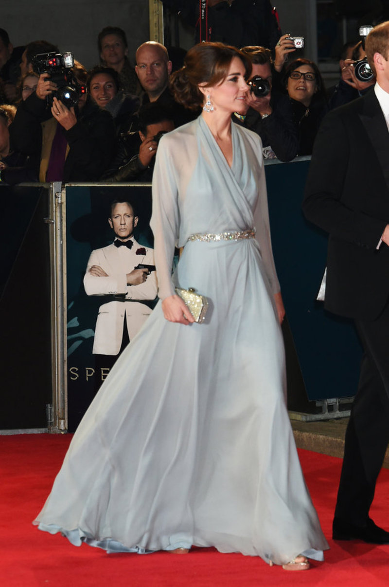 أناقة كيت ميدلتون تخطف الأنظار بعيداً عن نجوم فيلم Spectre ‏